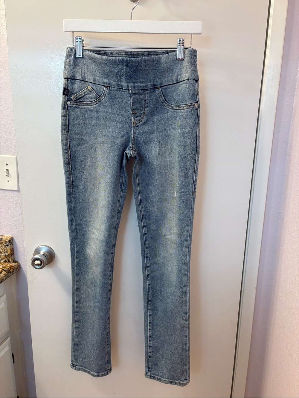 Rock & Republic Denim R FEVER pull on Waist 14/Rise 13/Inseam 31/Length 40